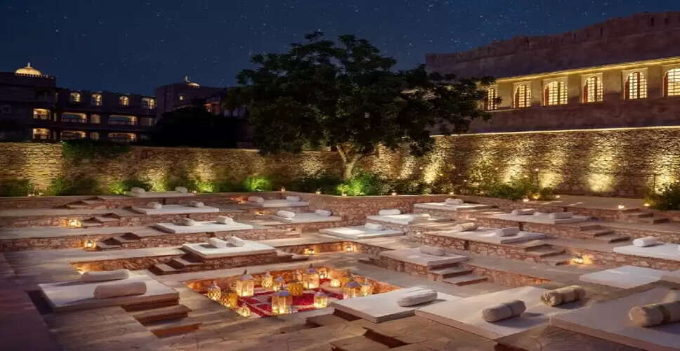 दिल्ली से आए फूलों से सजेगा विक-कैट का मंडप:रात 1 बजे तक होगी वेडिंग सेरेमनी, मर्दाना महल के पास गोधूलि बेला में लेंगे फेरे