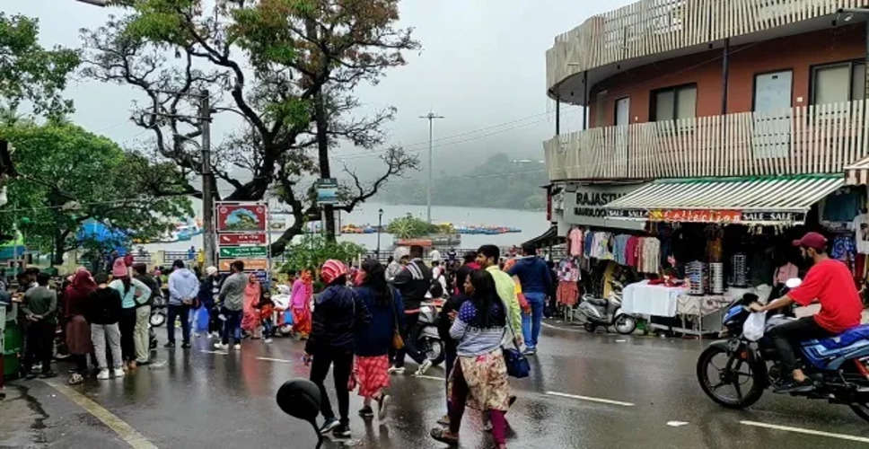 माउंट आबू में जमकर हुए बारिश, लोगों को गर्मी से राहत, पर्यटकों की भीड़ 