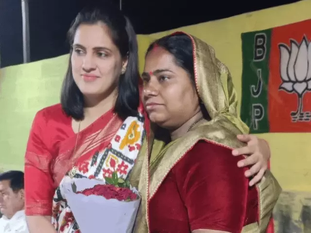 नगर परिषद चुनाव: 60 वार्डों में 100 महिला प्रत्याशी मैदान में, भाजपा-कांग्रेस ने भी उतारीं महिला उम्मीदवार