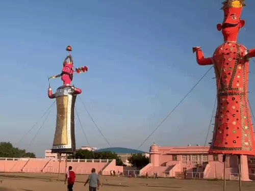 स्टेडियम में IPL जैसी आतिशबाजी होगी, 40 मिनट तक चलेंगे पटाखे; धरणीधर में 90 फीट के रावण का होगा दहन