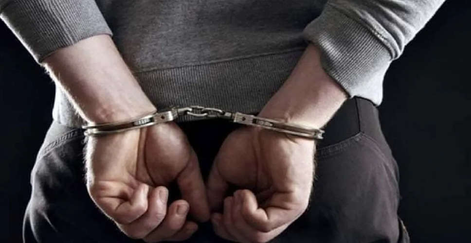 Sikar 4 माह से फरार दुष्कर्म के आरोपी को पुलिस ने किया गिरफ्तार