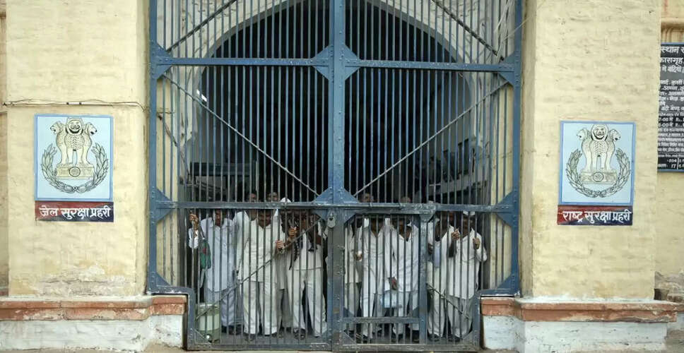 Bikaner&nbsp;जेल में कैदी बना रहे सूती कपड़ा, प्रदेश की जेलों में करेंगे सप्लाई