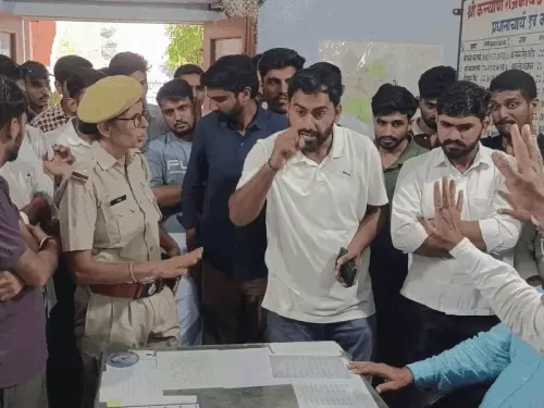 सीकर में सरकारी स्कूलों में कथित तौर पर RSS की किताबों से परीक्षा कराने का विरोध, SFI कार्यकर्ताओं और स्टाफ में विवाद