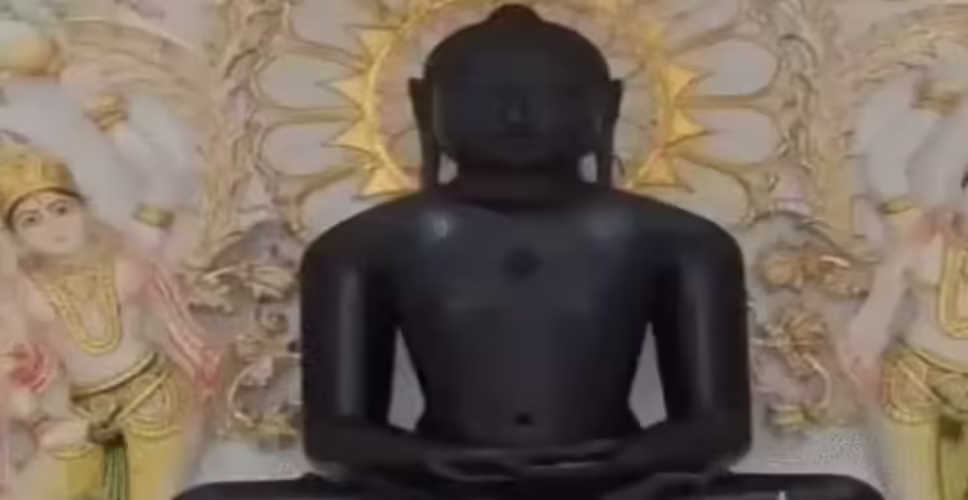 जैन मंदिर में चोरी का सनसनीखेज! करोड़ों रूपए का सोना-चांदी लेकर फरार हुआ युवक,&nbsp;सीसीटीवी में कैद हुई पूरी घटना&nbsp;