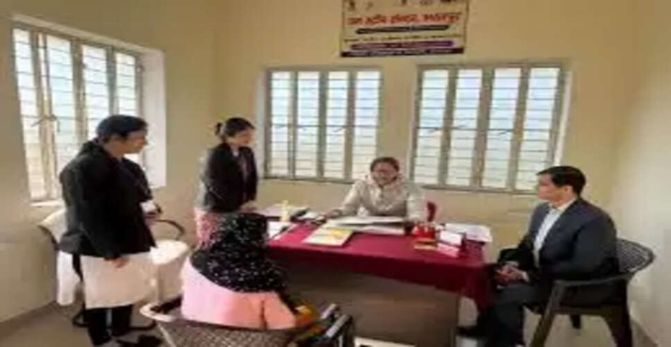 महिला अधिकारिता योजनाओं की समीक्षा: उपनिदेशक विनीता शर्मा का अलवर में औचक निरीक्षण, समयबद्ध लाभ देने के निर्देश