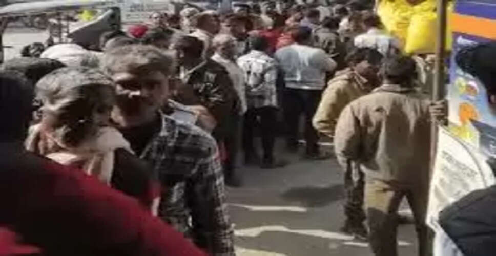 चित्तौड़गढ़ में किसानों की मुश्किल बढ़ी, खाद की किल्लत से परेशान किसान