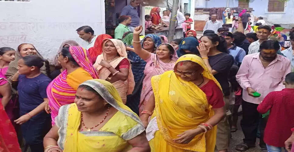 Karoli&nbsp;धूमधाम से निकाली गई देवी मां की विसर्जन शोभायात्रा