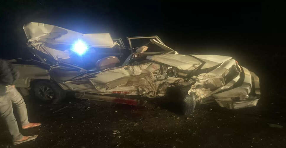 Rajasthan Accident News: जालोर में कैंपर वाहन और ट्रेलर में हुई जोरदार टक्कर, हादसे में छात्रसंघ अध्यक्ष सहित 3 लोगों की मौत और 4 गंभीर घायल