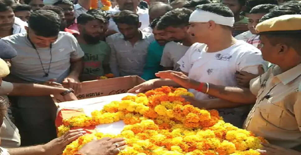 Bhilwara में तस्करों को पकड़ने की थी निश्चित जगह, थानेदार को देख तस्कर कच्चे रास्ते से भागे