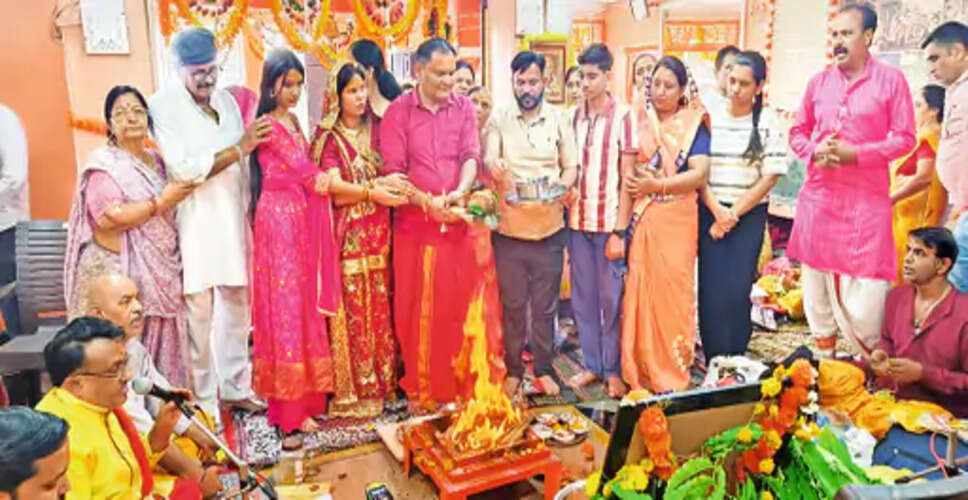 फतेह हनुमान मंदिर में शिखर पर ध्वजा परिवर्तन, हनुमान मंदिरों में उमड़ा श्रद्धालुओं का सैलाब