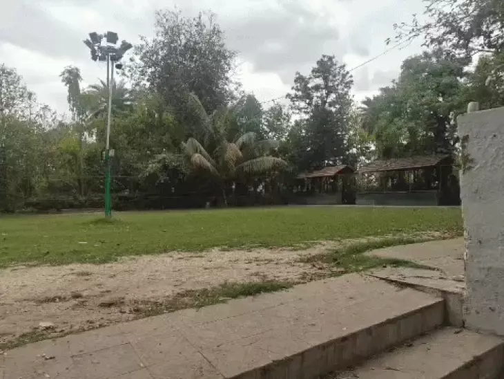 उदयपुर में बिना लाइसेंस चल रही गुरुदयाल वाटिका सील, नगर निगम की कार्रवाई