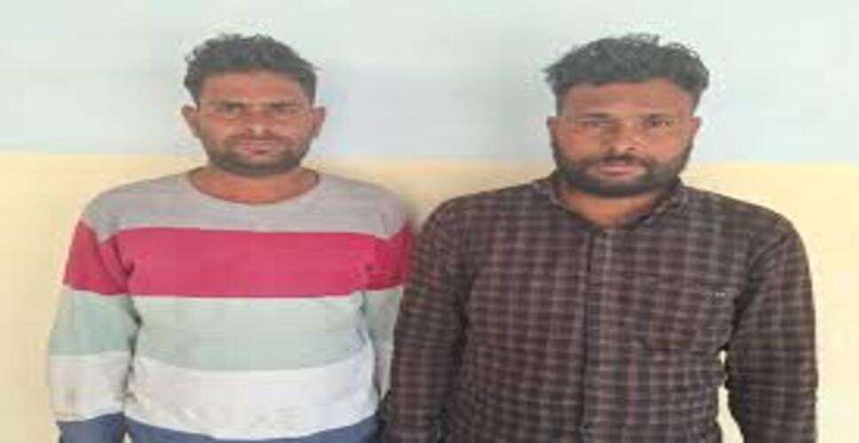 चित्तौड़गढ़ में बड़ी कार्रवाई, बाइक के एयर क्लीनर में छुपाई 2.70 किलो अफीम बरामद