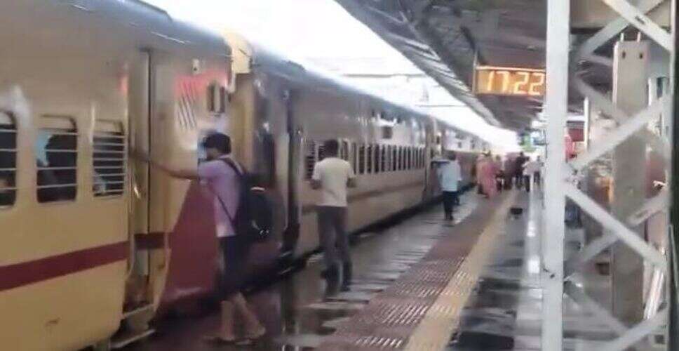 केला देवी मेले के लिए रेलवे की खास व्यवस्था, कासगंज&ndash;मथुरा पैसेंजर गंगापुर सिटी तक; आगरा-गंगापुर स्पेशल ट्रेन भी चलेगी