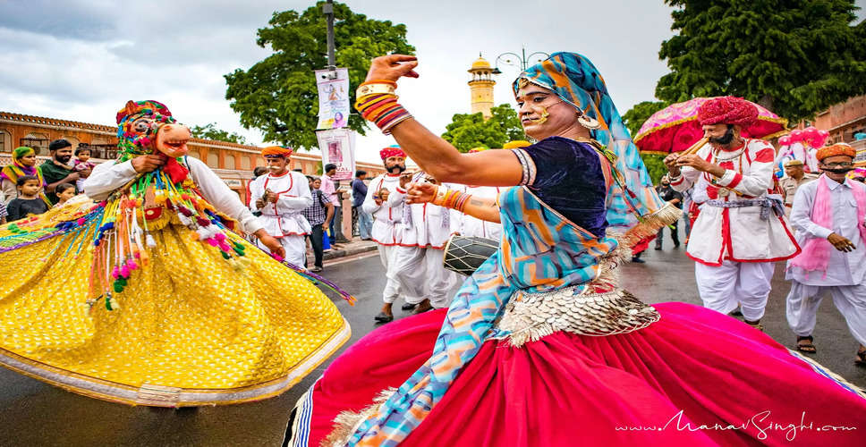 Churu इंडियन आइडल समेत देशभर के मशहूर कलाकारों के भजनों पर झूमे श्रद्धालु