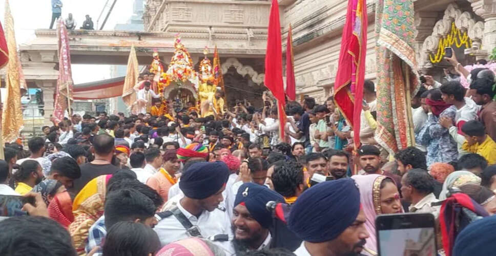 सांवलिया सेठ मंदिर में जलझूलनी एकादशी धूमधाम से मनाई गई, 450 किलो चांदी के रथ में विराजमान किए गए बाल स्वरूप