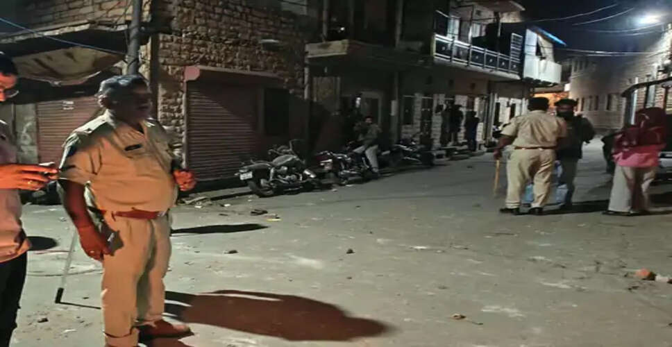 जोधपुर के भीतरी शहर में देर रात दो गुटों में झड़प, पथराव में कार के शीशे तोड़े; तीन लोग घायल