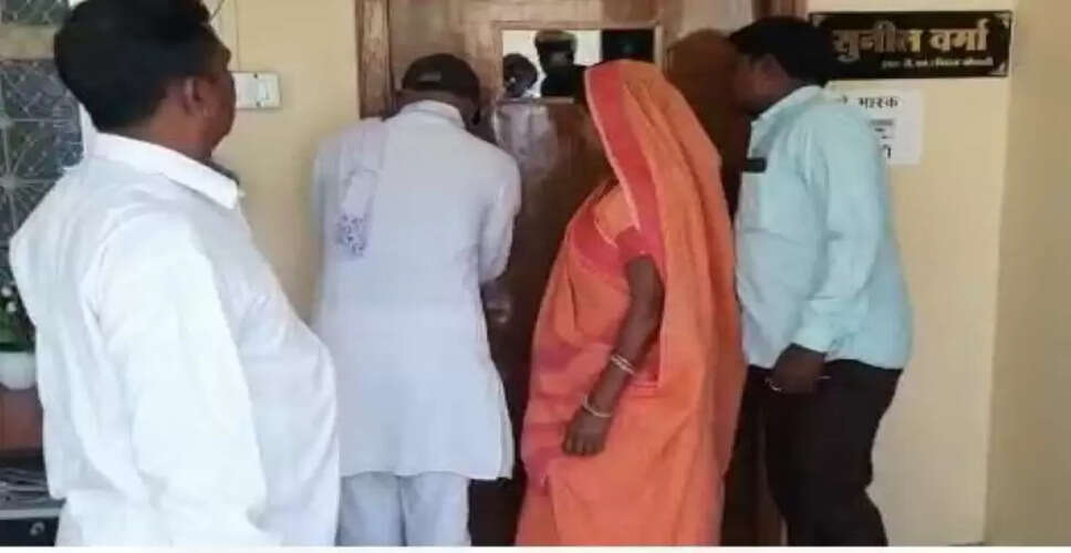 Banswara नाराज महिला मुखिया का गुस्सा फूटा, कहा- &nbsp;APO किया BDO सीट पर