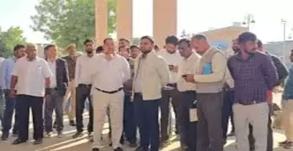 डीआरएम अनुराग त्रिपाठी ने बाड़मेर रेलवे स्टेशन का 16.81 करोड़ रुपये के विकास कार्यों के बाद किया निरीक्षण