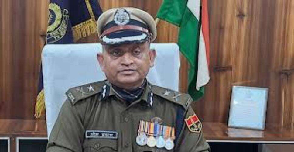 बीकानेर में आईजी ओमप्रकाश का दौरा, पुलिस लाइन निरीक्षण के बाद अपराध समीक्षा बैठक