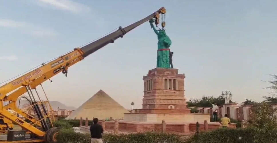 अब कहां शिफ्ट होगा 7 वंडर्स!&nbsp; सुप्रीम कोर्ट ने दे दिया 30 दिन का अल्टीमेटम, कहा - 'हटाएं या तोड़ दें वरना होगी कार्यवाही'