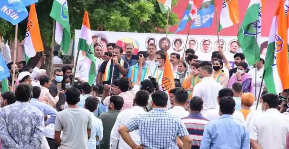 Rajasthan Breaking News: जयपुर में कांग्रेस का महंगाई के खिलाफ हल्ला बोल प्रदर्शन, सीएम गहलोत दिल्ली में संभालेंगे मोर्चा