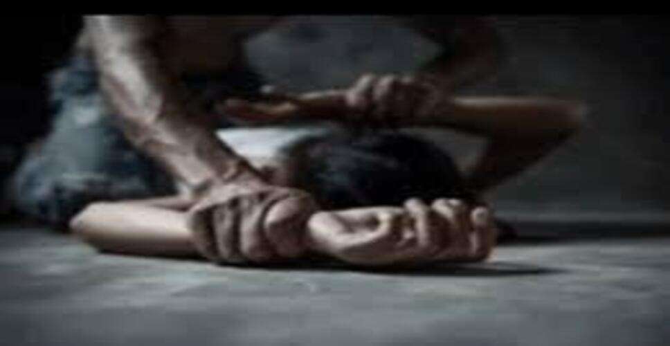 Sikar Crime News: उधार के रुपये लेकर महिला से दुष्कर्म का आरोप, वीडियो वायरल करने की धमकी देकर हड़पे रुपये और जेवरात
