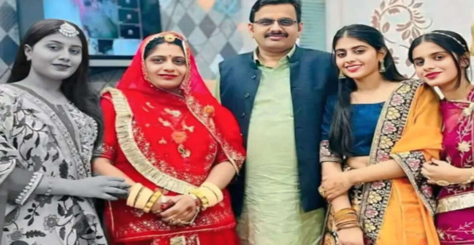 खुशबू की अंतिम यात्रा में &lsquo;आसमान भी रोया&rsquo;&hellip;अंतिम संस्कार इ फूट-फूटकर रोये परिजन, हर जन ने कहा -'भगवान ऐसा दुख किसी को न दे'