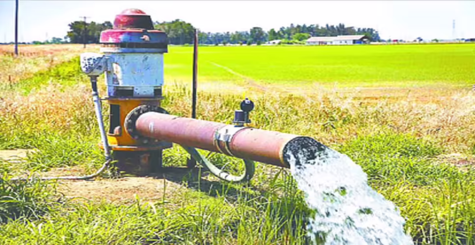 राजस्थान के राजगढ़ गांव में जल संकट चरम पर! 88 लाख की पेयजल योजना आठ साल से ठप, भू-जलस्तर भी पहुंचा खतरे के निशान से नीचे