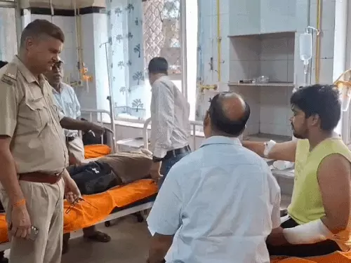 घर में घुसकर दो भाइयों पर तलवार-डंडों से हमला, सिर और छाती पर किए ताबड़तोड़ वार; एमपी भाग रहे दोनों आरोपी गिरफ्तार