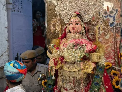 जोधपुर में गवर माता शोभायात्रा की तैयारियां तेज, परिधान के लिए कोमल राठी का चयन