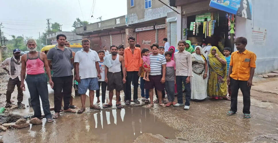 Karoli&nbsp;6 माह में भी नहीं बदल सका जल सप्लाई वॉल्व, जलापूर्ति हो रही बाधित