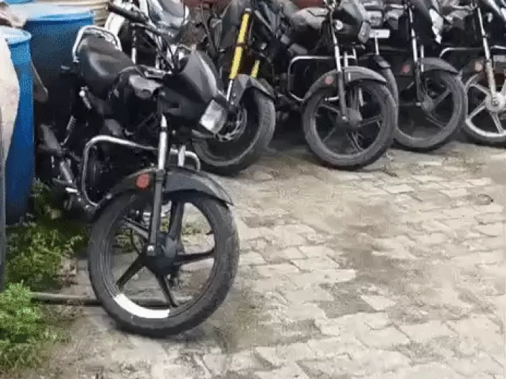 उदयपुर में बाइक चोर गिरोह का पर्दाफाश, 12 चोरी की बाइक बरामद; मुख्य आरोपी गिरफ्तार