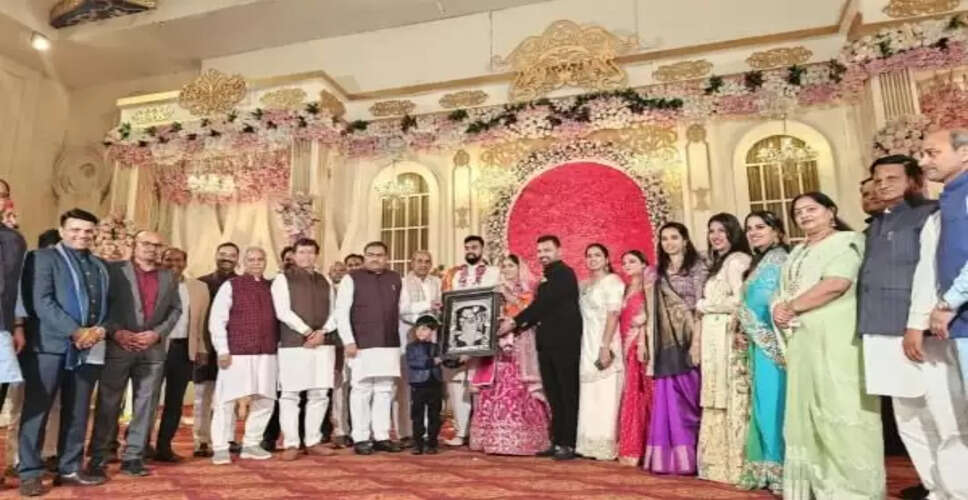 भीलवाड़ा पहुंचे संघ प्रमुख मोहन भागवत:शादी समारोह में नव विवाहित जोड़े को दिया आशीर्वाद, कुटुंब परिवार की बैठक में 550 परिवारों से चर्चा