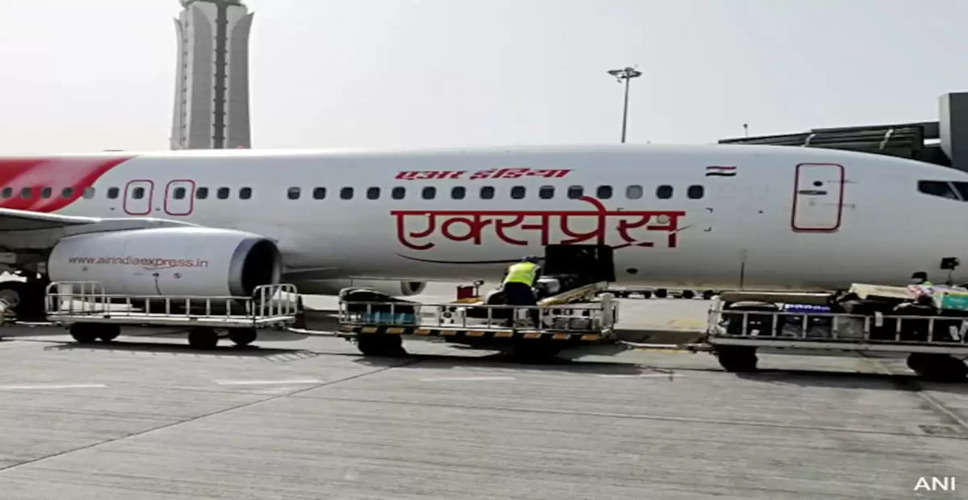 Air India एक्सप्रेस ने एक साथ बीमार पड़े 25 कर्मचारियों को नौकरी से किया बर्खास्त