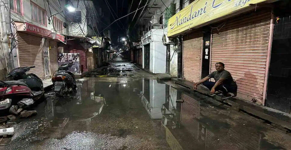 जयपुर में सीवरेज व्यवस्था की बदहाली उजागर, सड़कों पर बह रहा गंदा पानी, लोग परेशान