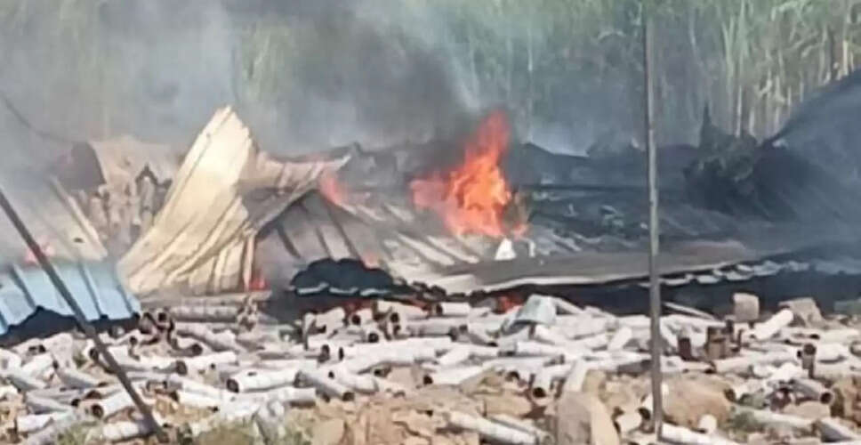 जिले में दो अलग-अलग विस्फोट हादसों में दो लोगों के हाथ गए, ग्रामीणों में दहशत