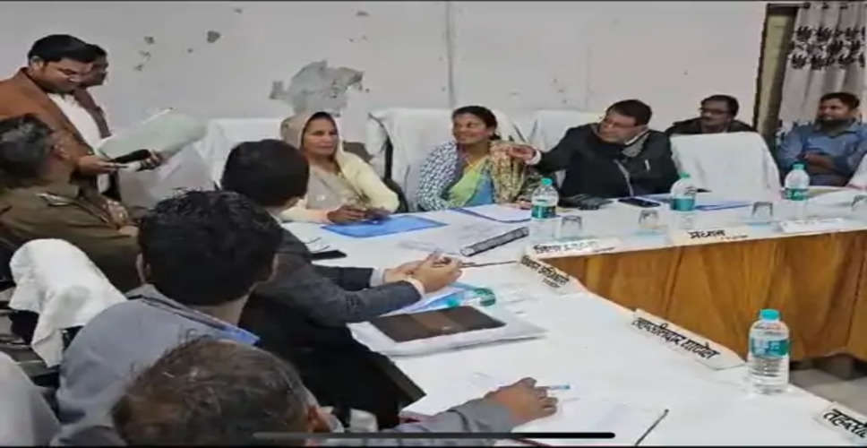 Banswara सामान्य बैठक में वीडीओ के अनुपस्थित रहने पर विधायक ने लगाई फटकार