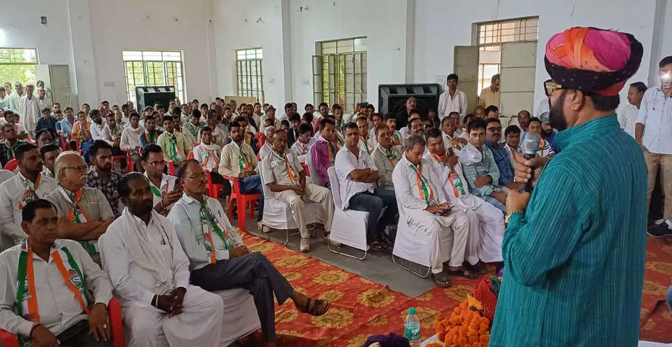 Banswara मालवीया बोले, भाजपा के हाथों में लोकतंत्र असुरक्षित, बढ़ रहा अपराध 