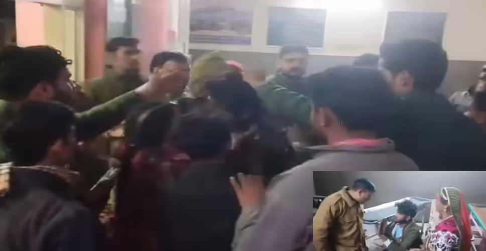 बीकानेर पीबीएम अस्पताल में डॉक्टर की मारपीट का मामला सामने आया