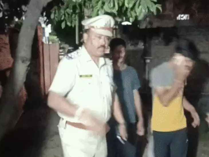 अंबामाता की गजसिंह जी की बाड़ी में देर रात लेपर्ड की दस्तक, इलाके में फैली दहशत
