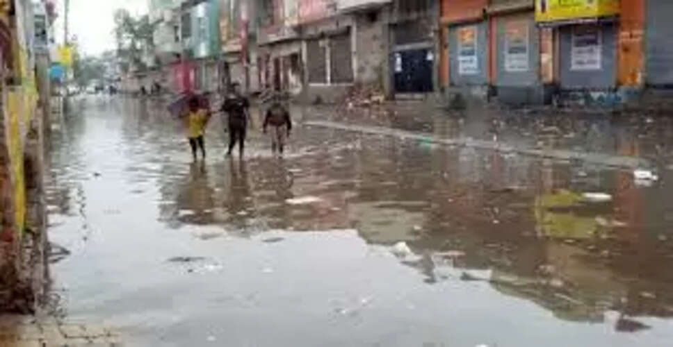 Karoli&nbsp;33 दिन बाद भी शहर में वही हालात, जलभराव से राहत नहीं&nbsp;