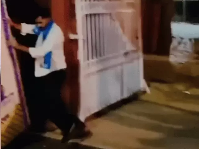 जेएनवीयू में पोस्टर विवाद गहराया, एनएसयूआई नेता के &lsquo;गांधीवादी&rsquo; बयान पर भाजपा का पलटवार