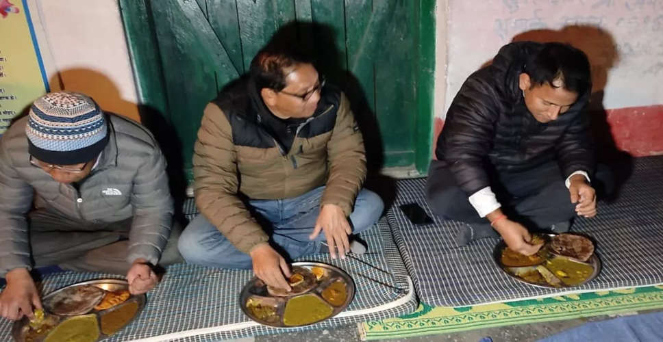 Udaipur राजीव गांधी युवा मित्रों के लिए रात्रि भोजन व आवास की व्यवस्था नहीं, 534 लोग पहुंचे