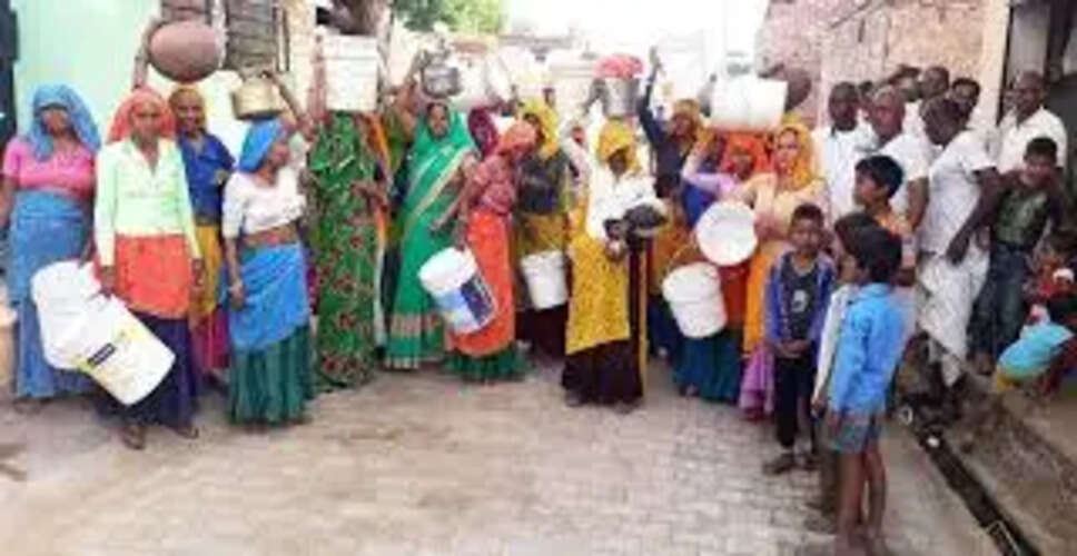 Karoli&nbsp;पेयजल योजनाओं से नहीं मिल रहा लाभ, ग्रामीण&nbsp;परेशान&nbsp;