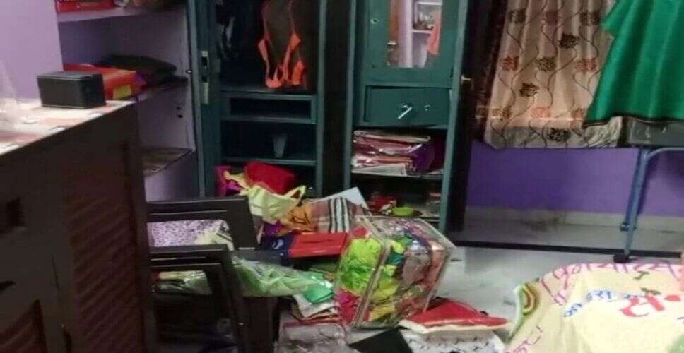 करौली में सूने घर को बनाया निशाना, पांच कमरों के ताले तोड़ लाखों की चोरी