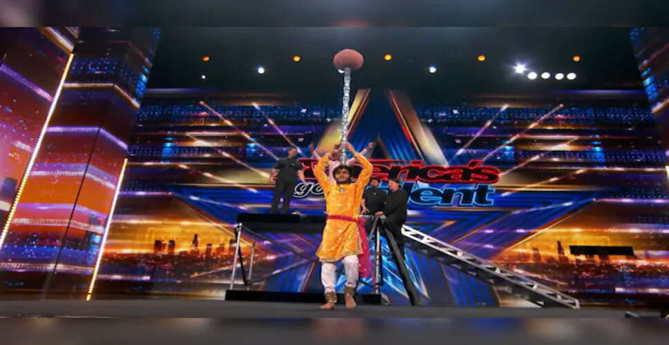 राजस्थानी छोरे का डांस देख दुनिया हैरान, सिर पर कांच के 18 गिलास और उसपर मटका रख किया डांस; थम गईं सांसें