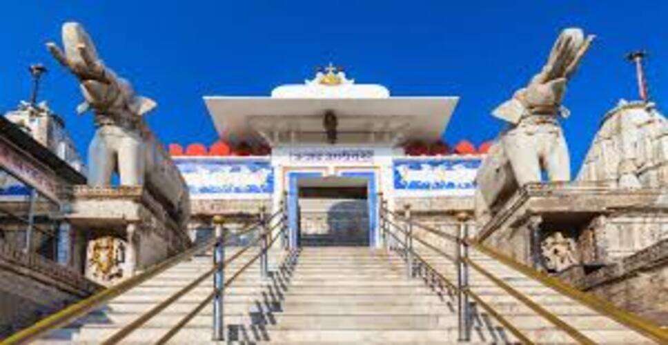 अमराई घाट स्थित मांझी मंदिर में सामूहिक रुद्राभिषेक का आयोजन, गूंजे वैदिक मंत्र