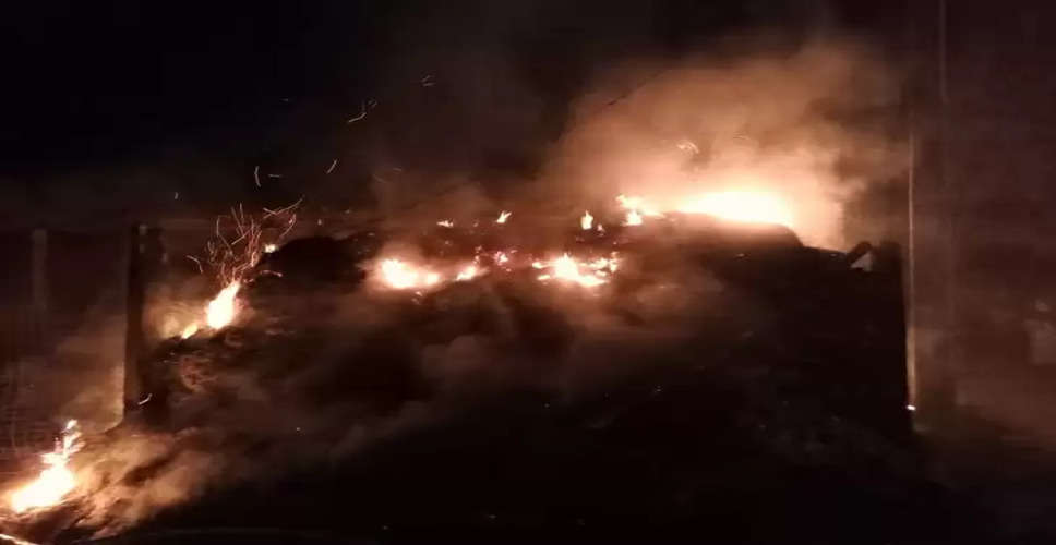 Dausa में आग लगने से 3 कच्चे घर जलकर खाक, लाखों का नुकसान 