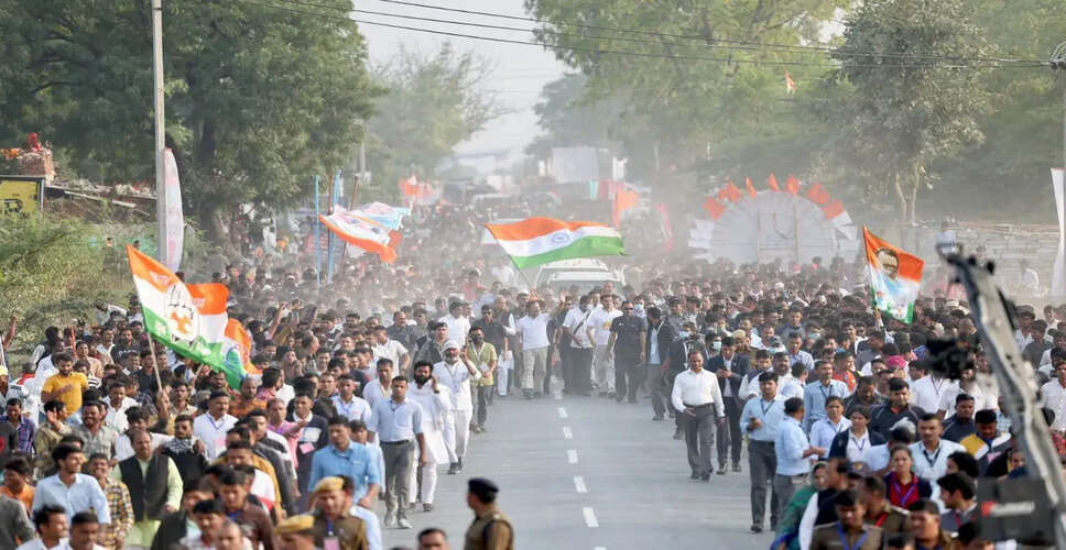 Bharat Jodo Yatra of Congress: राहुल गांधी की भारत जोड़ो यात्रा का आज का सफर पूरा, यात्रा में एक व्यक्ति ने लगाई खुद को आग