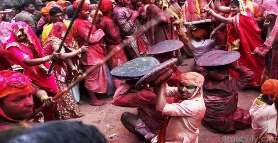 Holi 2022: राजस्थान की ब्रज की लठमार होली के साथ इन जगहों की होली की पंरपरा विश्व प्रसिद्ध